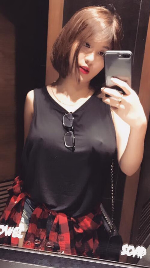 开云体育APP下载-大型港口帆船竞赛，海上风云的壮丽奇观，帆船国际比赛