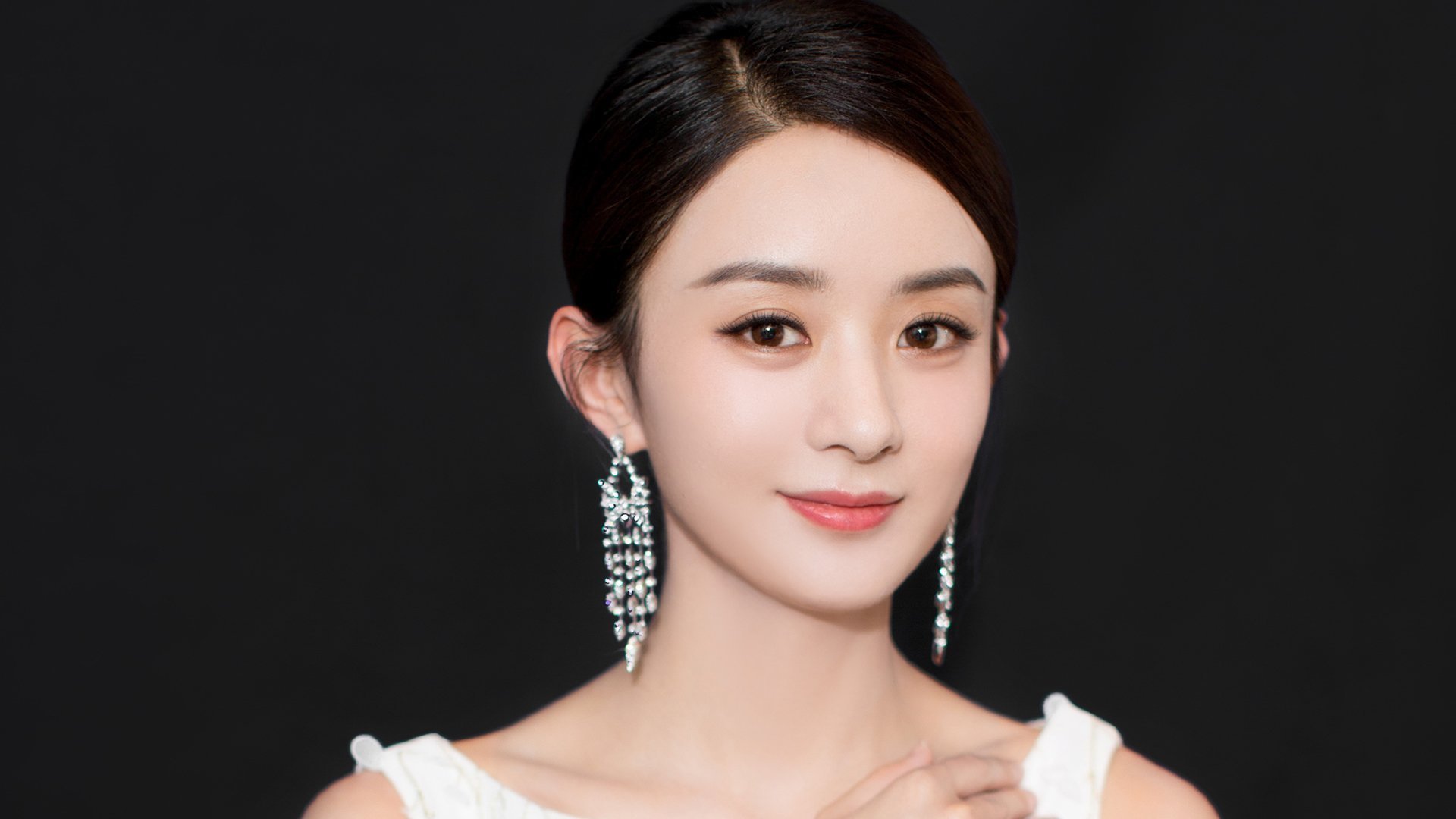 KAIYUNAPP-青少年足球联赛多渠道直播，满足全民观赛需求，扩大赛事影响力