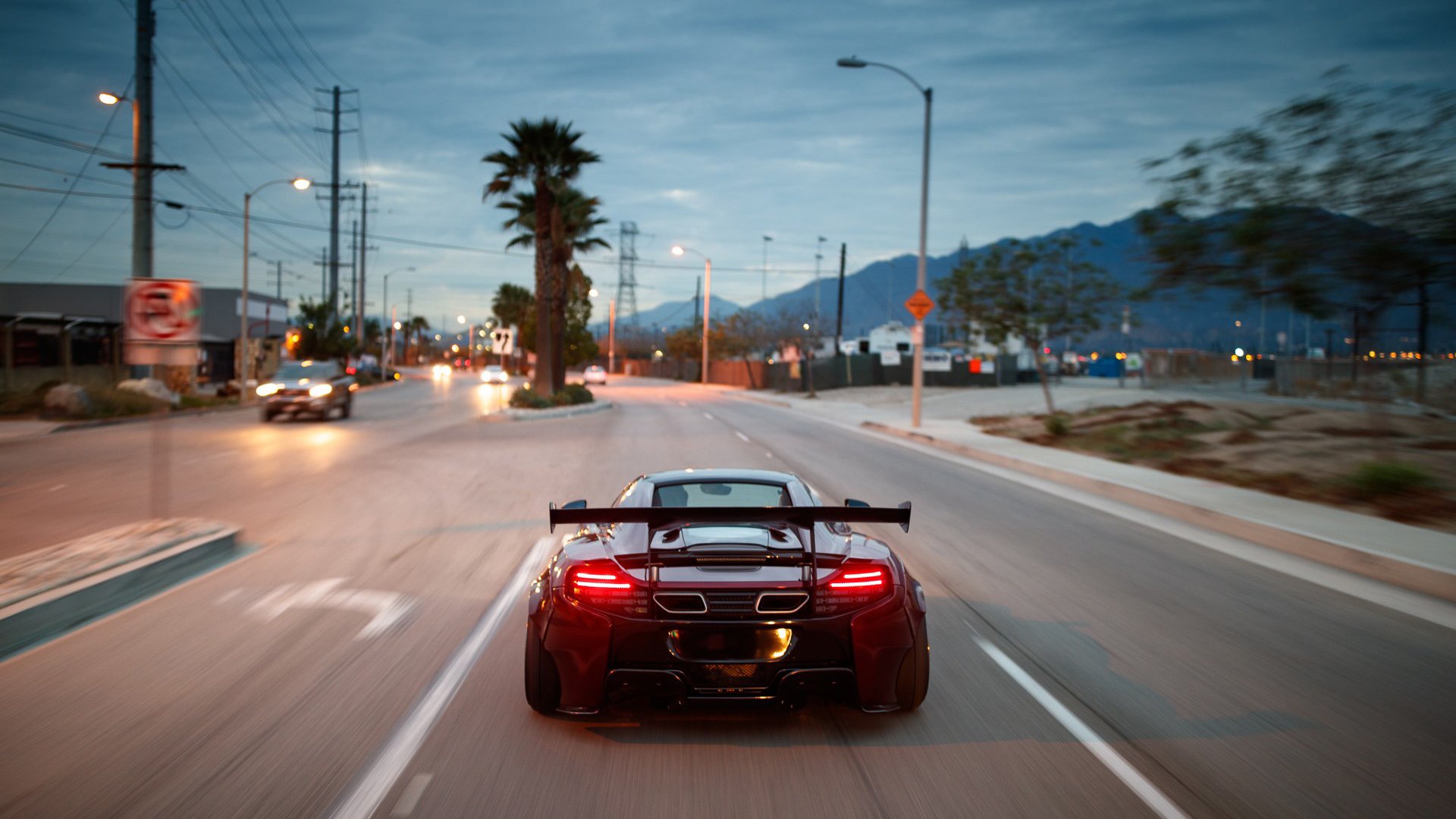 荷兰男足在欧洲预选赛中失利,未能晋级巴黎奥运会,荷兰男足阵容