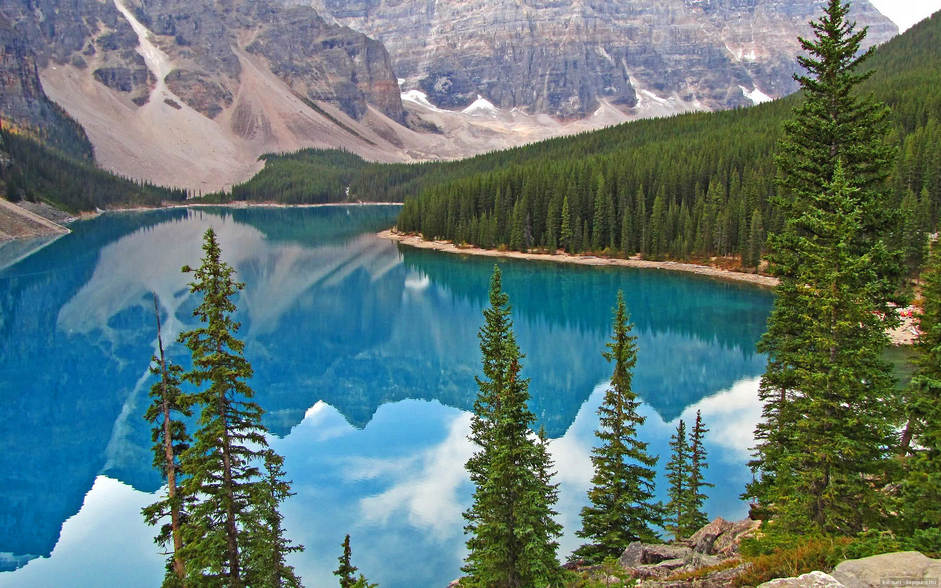 威尔士男队迎来重建期,战术创新引关注,威尔士球队怎样